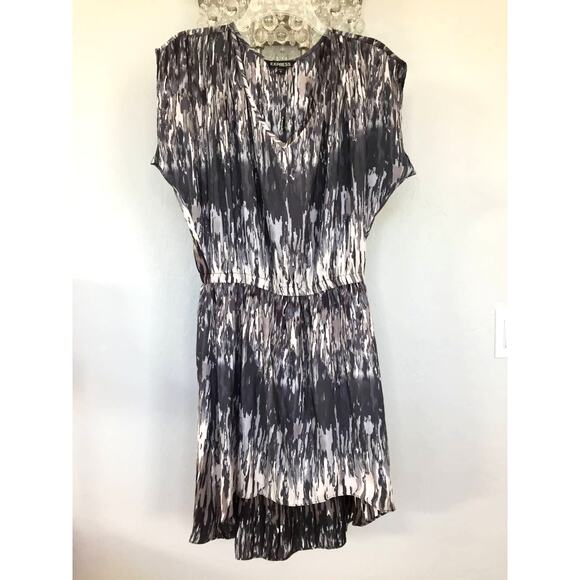 Express Gray Ombre V Neck High Low‎ Dress Size Medium - Picture 1 of 6